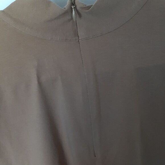 Herringbone pants, butterscotch shirt & brown jean jacket 3-pc. outfit of Woman - Picture 9 of 15